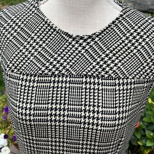 Talbots sleeveless black and off white lined houndstooth 100% Wool dress Size 8P